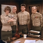 MAJOR_DAD_-_E2X14_A_BIRD_IN_THE_HAND_103.jpg