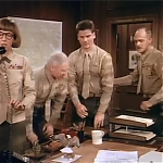MAJOR_DAD_-_E2X14_A_BIRD_IN_THE_HAND_126.jpg