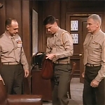 MAJOR_DAD_-_E2X14_A_BIRD_IN_THE_HAND_193.jpg