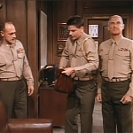 MAJOR_DAD_-_E2X14_A_BIRD_IN_THE_HAND_201.jpg