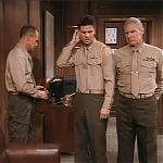 MAJOR_DAD_-_E2X14_A_BIRD_IN_THE_HAND_239.jpg
