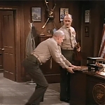 MAJOR_DAD_-_E2X14_A_BIRD_IN_THE_HAND_249.jpg