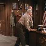 MAJOR_DAD_-_E2X14_A_BIRD_IN_THE_HAND_252.jpg