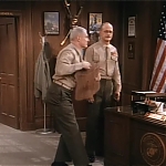 MAJOR_DAD_-_E2X14_A_BIRD_IN_THE_HAND_255.jpg