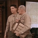 MAJOR_DAD_-_E2X14_A_BIRD_IN_THE_HAND_266.jpg