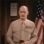 MAJOR_DAD_-_E2X14_A_BIRD_IN_THE_HAND_271.jpg