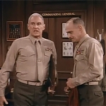 MAJOR_DAD_-_E2X14_A_BIRD_IN_THE_HAND_285.jpg