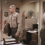 MAJOR_DAD_-_E2X14_A_BIRD_IN_THE_HAND_303.jpg