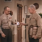 MAJOR_DAD_-_E2X14_A_BIRD_IN_THE_HAND_320.jpg