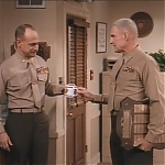 MAJOR_DAD_-_E2X14_A_BIRD_IN_THE_HAND_321.jpg