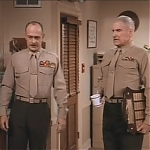 MAJOR_DAD_-_E2X14_A_BIRD_IN_THE_HAND_325.jpg
