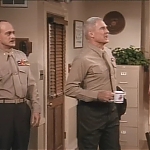 MAJOR_DAD_-_E2X14_A_BIRD_IN_THE_HAND_334.jpg