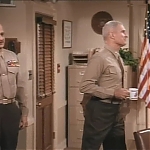 MAJOR_DAD_-_E2X14_A_BIRD_IN_THE_HAND_335.jpg