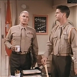 MAJOR_DAD_-_E2X14_A_BIRD_IN_THE_HAND_340.jpg