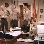 MAJOR_DAD_-_E2X14_A_BIRD_IN_THE_HAND_390.jpg