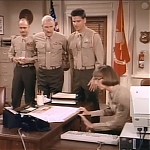 MAJOR_DAD_-_E2X14_A_BIRD_IN_THE_HAND_392.jpg