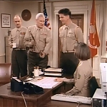MAJOR_DAD_-_E2X14_A_BIRD_IN_THE_HAND_413.jpg