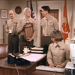 MAJOR_DAD_-_E2X14_A_BIRD_IN_THE_HAND_431.jpg