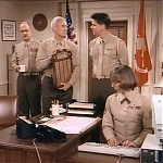 MAJOR_DAD_-_E2X14_A_BIRD_IN_THE_HAND_432.jpg