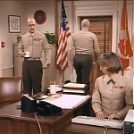 MAJOR_DAD_-_E2X14_A_BIRD_IN_THE_HAND_451.jpg