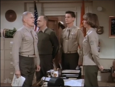 MAJOR_DAD_-_E2X16_THE_NAME_IS_OVER_HERE_371.jpg