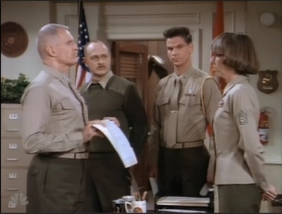 MAJOR_DAD_-_E2X16_THE_NAME_IS_OVER_HERE_378.jpg