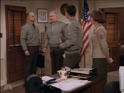 MAJOR_DAD_-_E2X17_VALENTINES_DAY_199.jpg