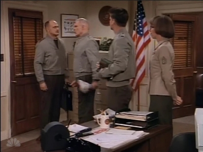 MAJOR_DAD_-_E2X17_VALENTINES_DAY_200.jpg