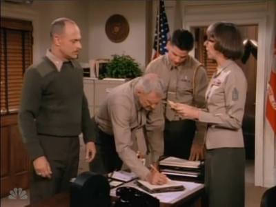MAJOR_DAD_-_E2X19_THE_POSSIBLE_DREAM_136.jpg