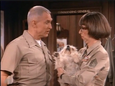 MAJOR_DAD_-_E2X23_ELMO_COME_HOME_181.jpg