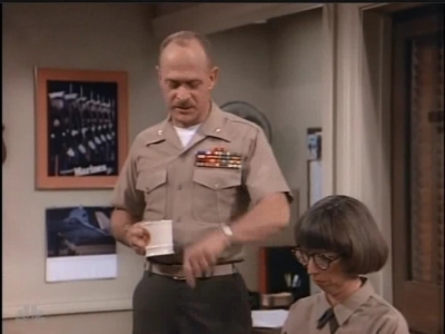 MAJOR_DAD_-_E2X23_ELMO_COME_HOME_260.jpg