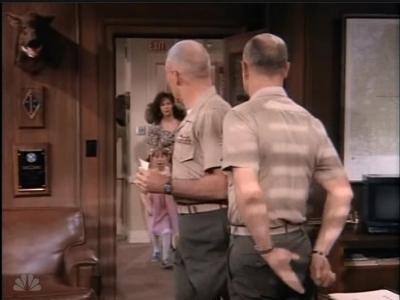 MAJOR_DAD_-_E2X23_ELMO_COME_HOME_322.jpg