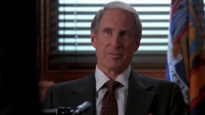 LAW_AND_ORDER_-_E5X11_GUARDIAN_0904.jpg