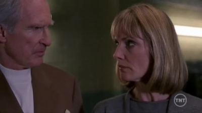 LAW_AND_ORDER_-_E10X19_SURRENDER_DOROTHY_435.jpg