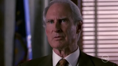 LAW_AND_ORDER_-_E10X19_SURRENDER_DOROTHY_811.jpg