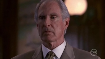 LAW_AND_ORDER_-_E10X19_SURRENDER_DOROTHY_924.jpg