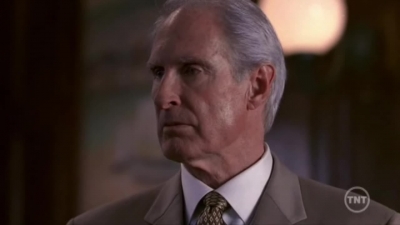 LAW_AND_ORDER_-_E10X19_SURRENDER_DOROTHY_950.jpg